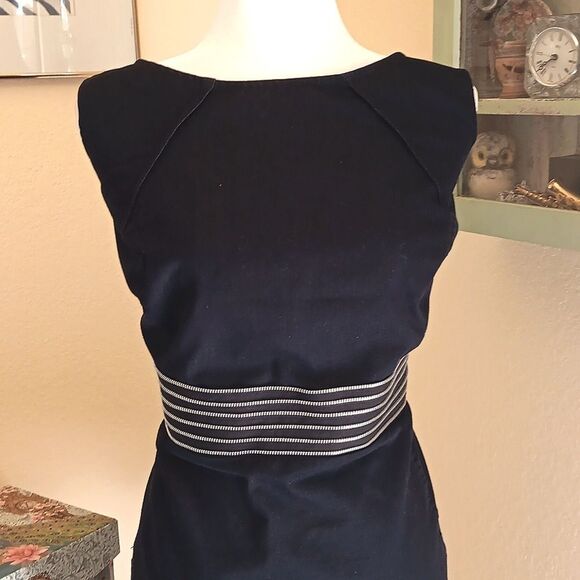 London Times Black Sheath Midi Dress Sleeveless Crew Neck. Zipper Detail. - Picture 3 of 11